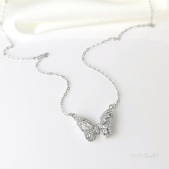 Dani•Thegirl Jewelry - NEW Sterling Silver CZ Diamond Encrusted Y2K Butterfly Pendant Necklace